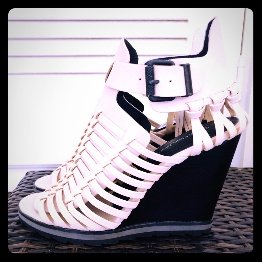 NEW Calvin Klein Cage Wedge Heel Sandals Size 6.5